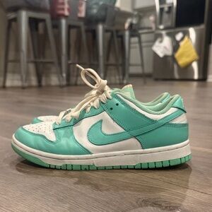 Nike Dunks low Green Glow